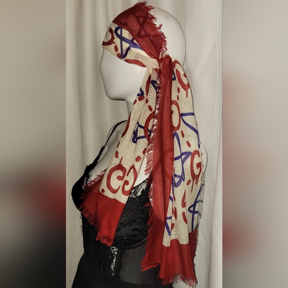 - Gucci long Scarf handmade from Gucci 100%authentic - Picture 6 of 17